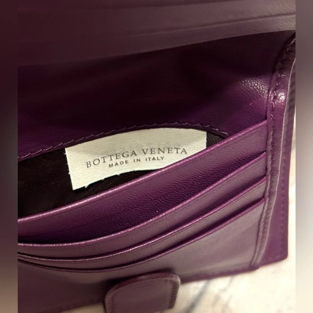 Like New Purple Bottega Veneta Intrecciato Leather Compact Wallet With Box - Picture 4 of 16